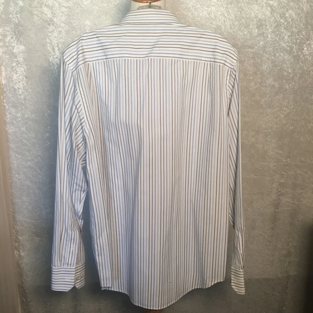 Banana Republic cotton Button up shirt Blue and Red stripes Size Medium 15 1/2